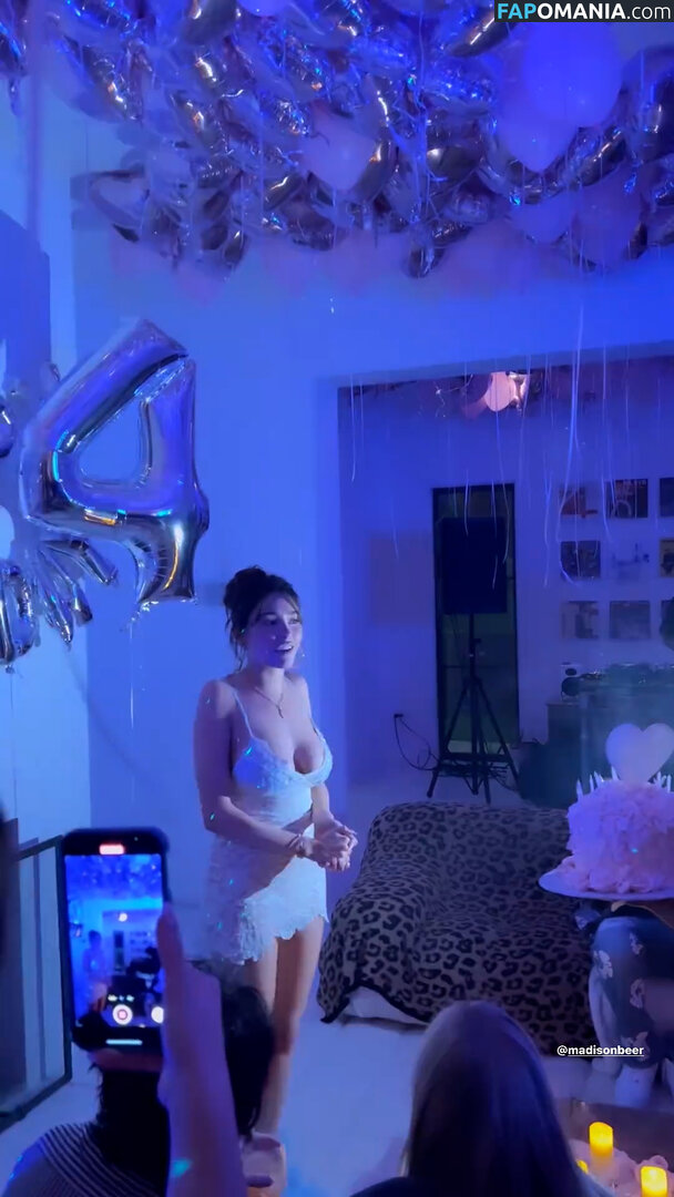 Madison Beer / madisonbeer Nahý OnlyFans  Uniklá fotka #90