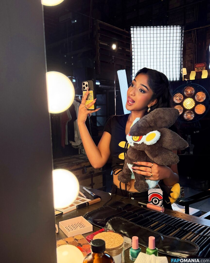 Maitreyi Ramakrishnan / maitreyiramakrishnan / ramakrishnannn Nahý OnlyFans  Uniklá fotka #1