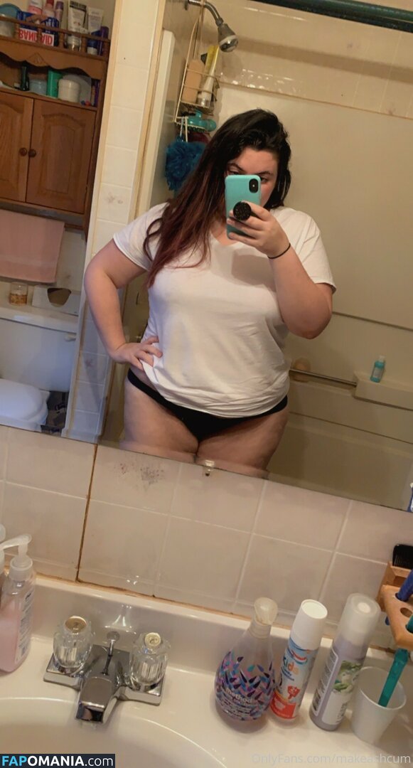 adrismakeup_ / makeashcum Nahý OnlyFans  Uniklá fotka #1