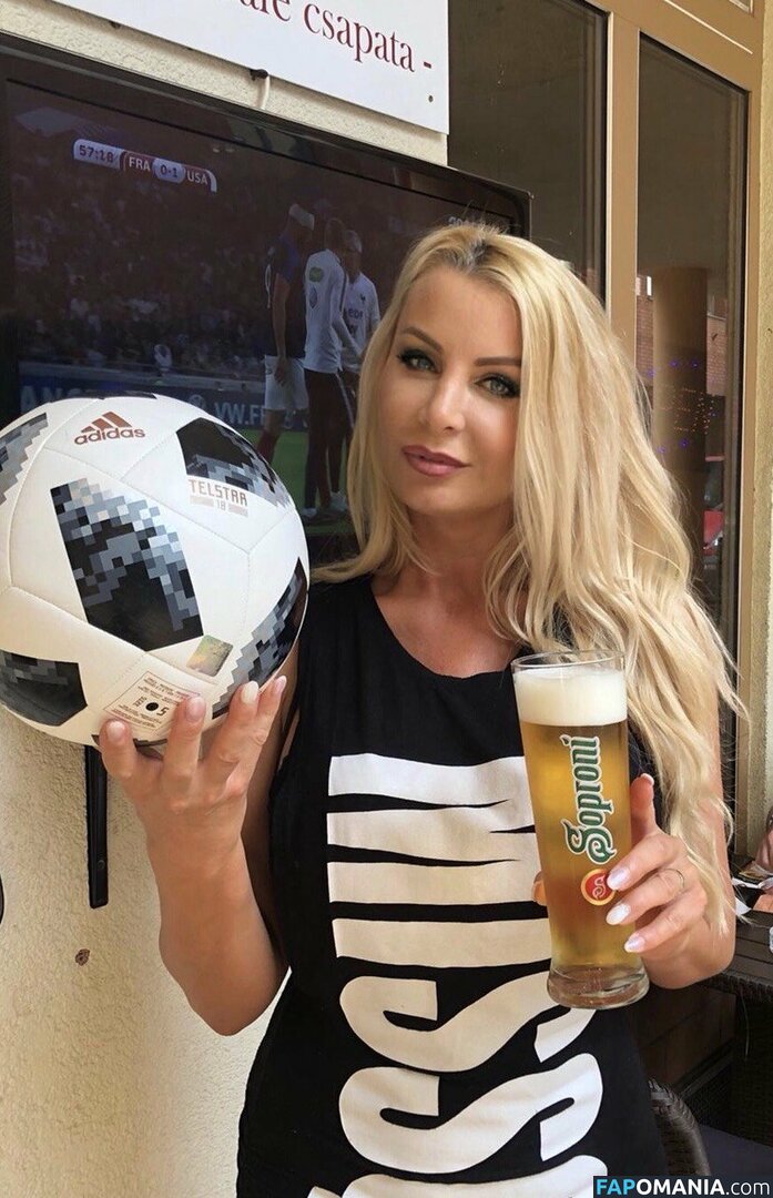 Mandity Izabella / mandityizabella / mandityizabella_fotomodell Nahý OnlyFans  Uniklá fotka #1