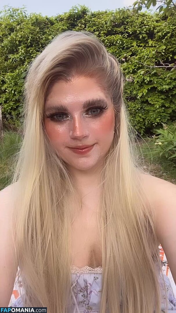 Marina Joyce / marinamewmeow Nahý OnlyFans  Uniklá fotka #5