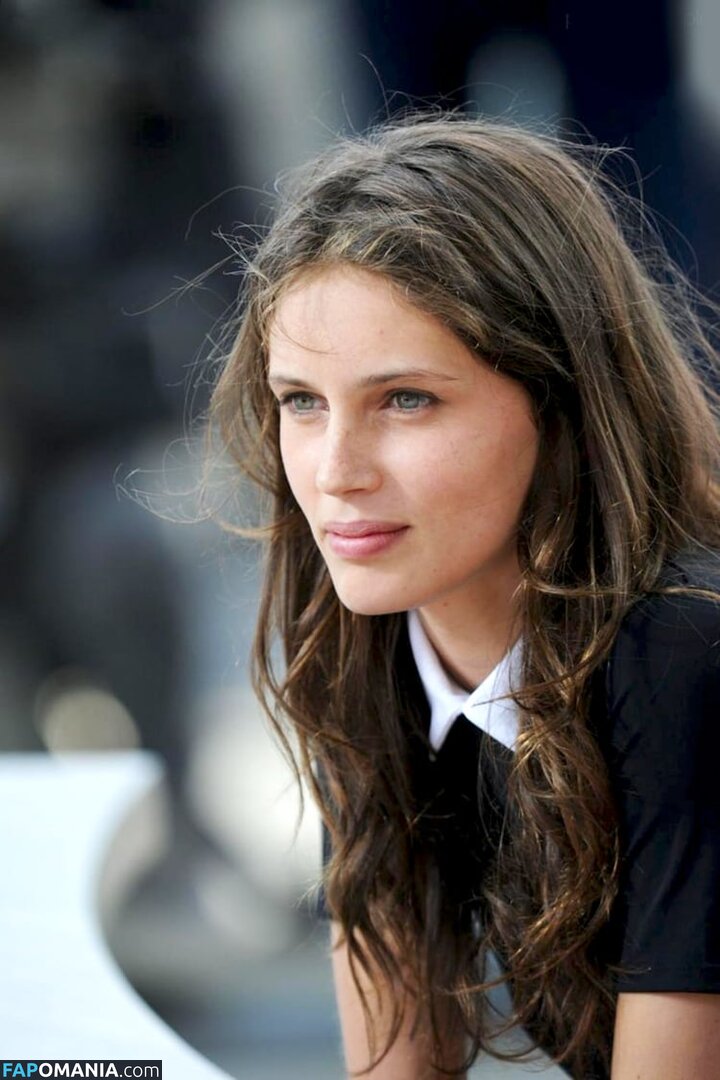 Marine Vacth / https: / marine_vacth / marinvacth Nahý OnlyFans  Uniklá fotka #9