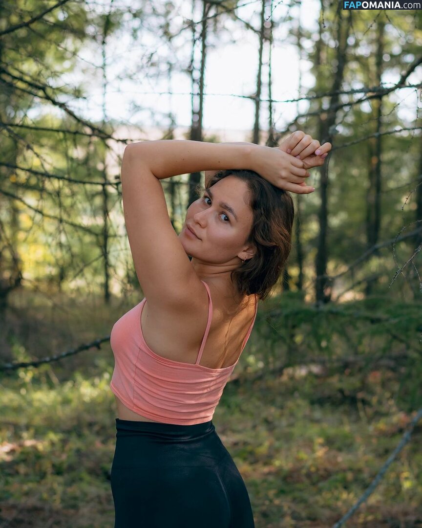 Marusya Shiklina / Marusya outdoors / marusya / marusya.shiklina Nahý OnlyFans  Uniklá fotka #29