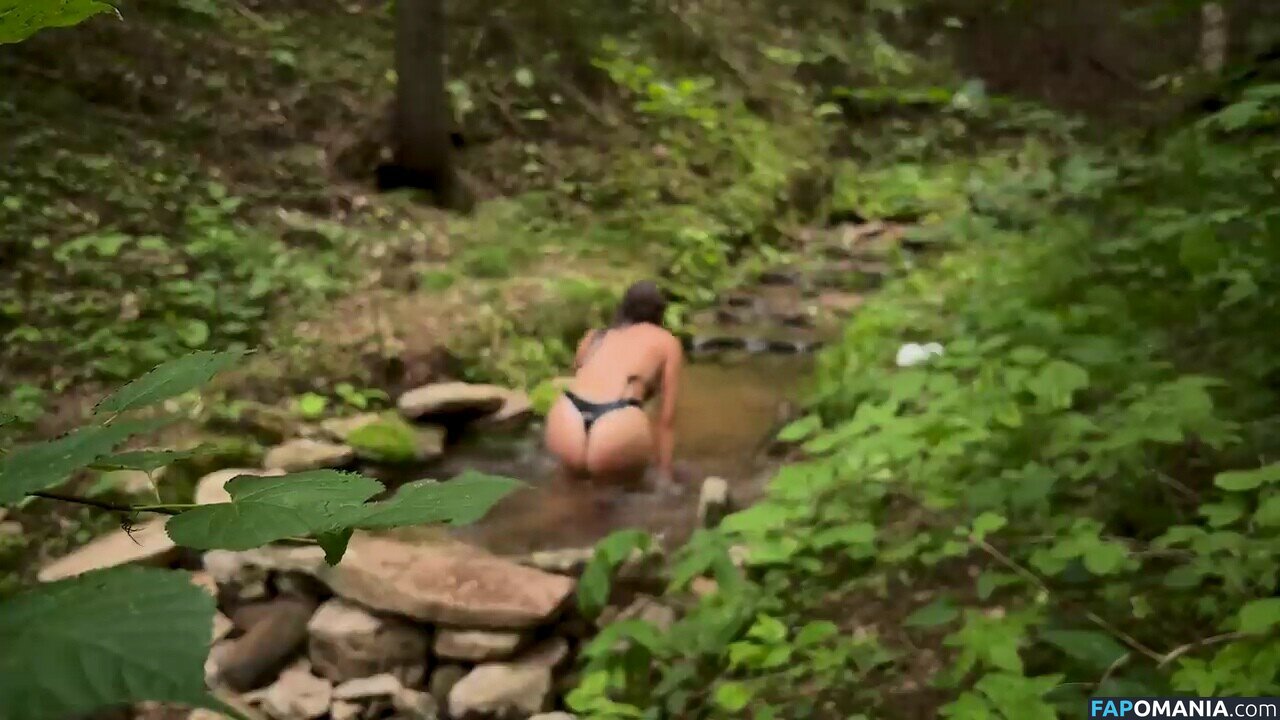 Marusya Shiklina / Marusya outdoors / marusya / marusya.shiklina Nahý OnlyFans  Uniklá fotka #37