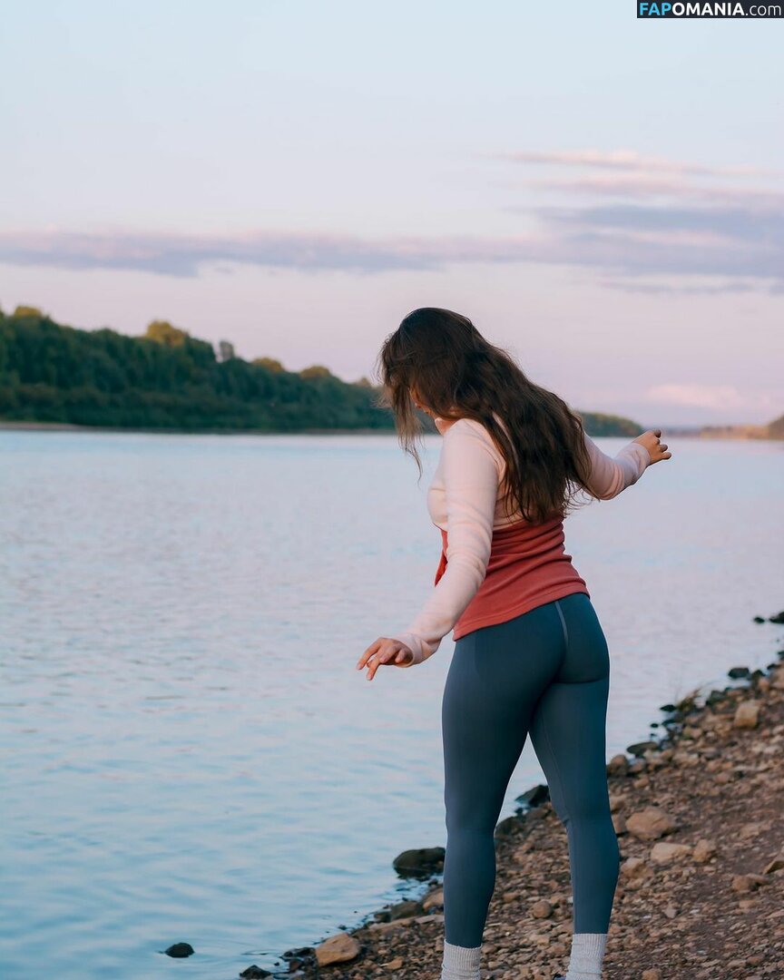 Marusya Shiklina / Marusya outdoors / marusya / marusya.shiklina Nahý OnlyFans  Uniklá fotka #71