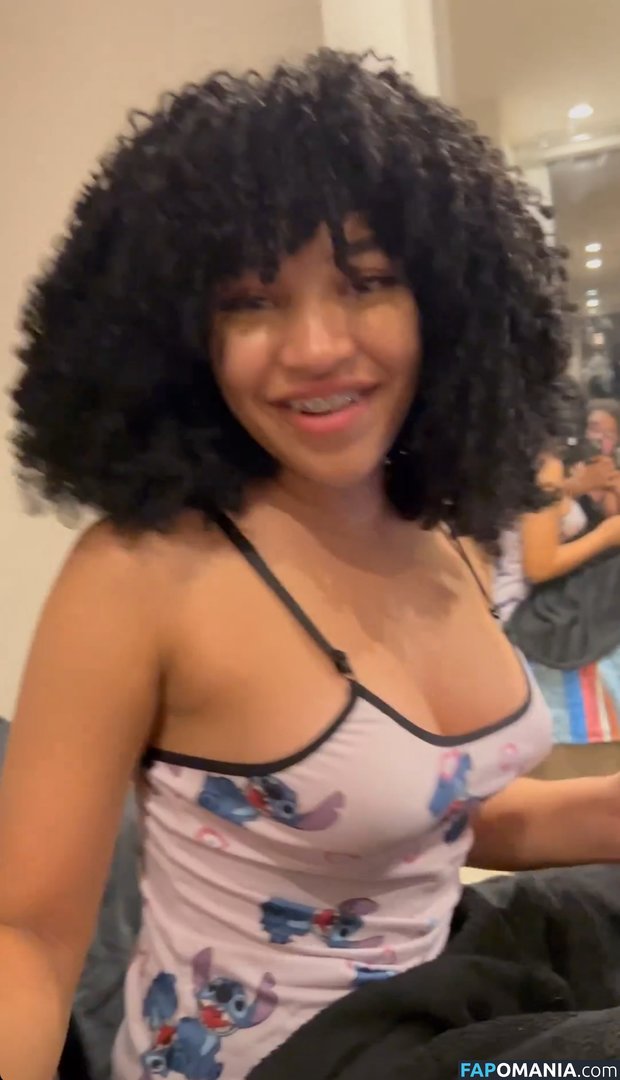 Marycuriell Nahý OnlyFans  Uniklá fotka #11