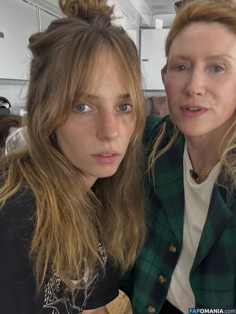 Maya Hawke / maya_hawke / neohawk2 Nahý OnlyFans  Uniklá fotka #476