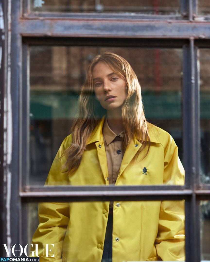 Maya Hawke / maya_hawke / neohawk2 Nahý OnlyFans  Uniklá fotka #483