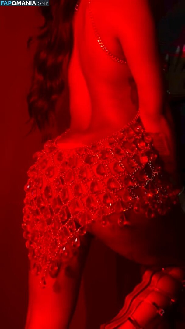 MC Rebecca / rebecca Nahý OnlyFans  Uniklá fotka #11