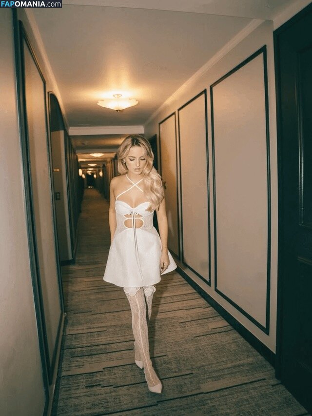 Mckenna Grace / https: / mckennagrace / mckennagraceful Nahý OnlyFans  Uniklá fotka #244