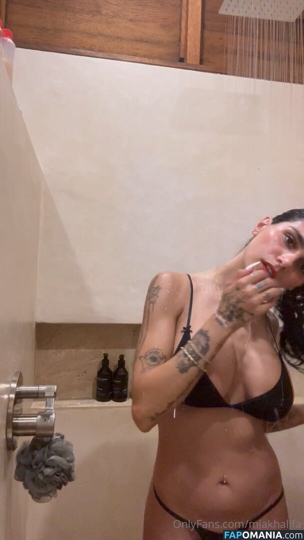 Mia Khalifa / https: / miakhalifa Nahý OnlyFans  Uniklá fotka #121