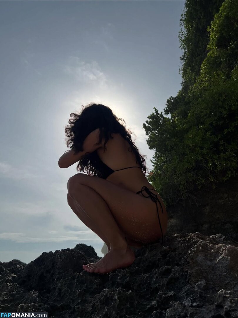 Michelle Andrade / https: / mish_andrade / mishvirmish Nahý OnlyFans  Uniklá fotka #1