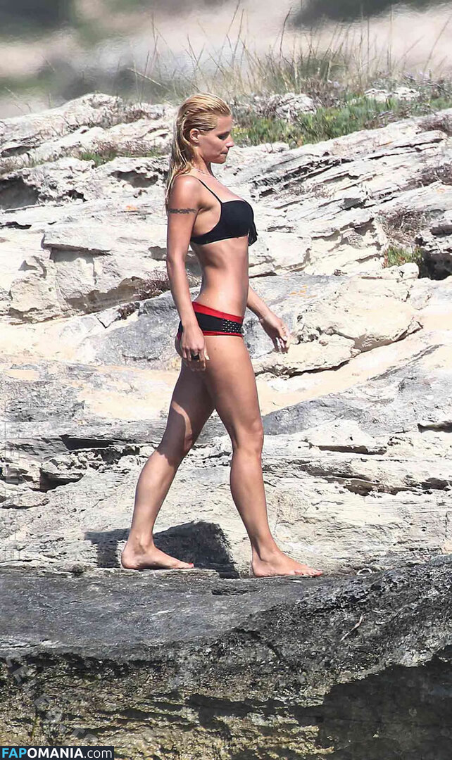 Michelle Hunziker / https: / m_hunziker / therealhunzigram Nahý OnlyFans  Uniklá fotka #397