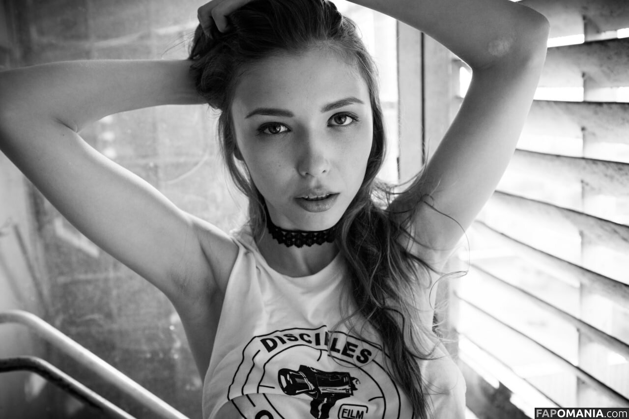 IMilaAzul / Mila Azul / https: / mila.azuul / mila_azul / milaazul Nahý OnlyFans  Uniklá fotka #1597