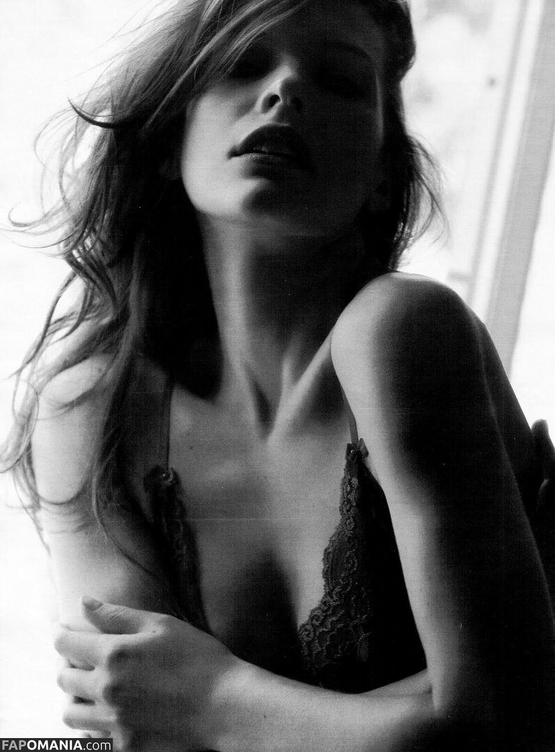 Milla Jovovich / MillaJovovich Nahý OnlyFans  Uniklá fotka #325