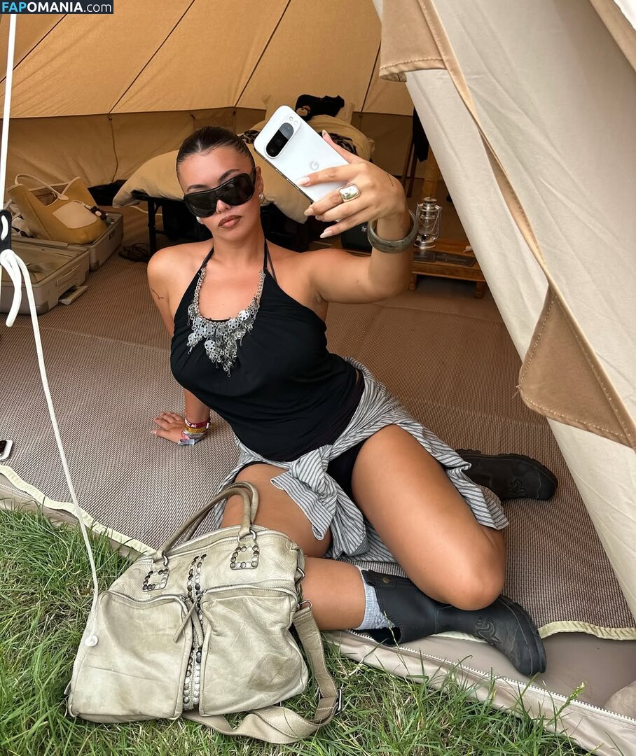 Millie Hannah / explicittbabe / milliehannahhh Nahý OnlyFans  Uniklá fotka #2