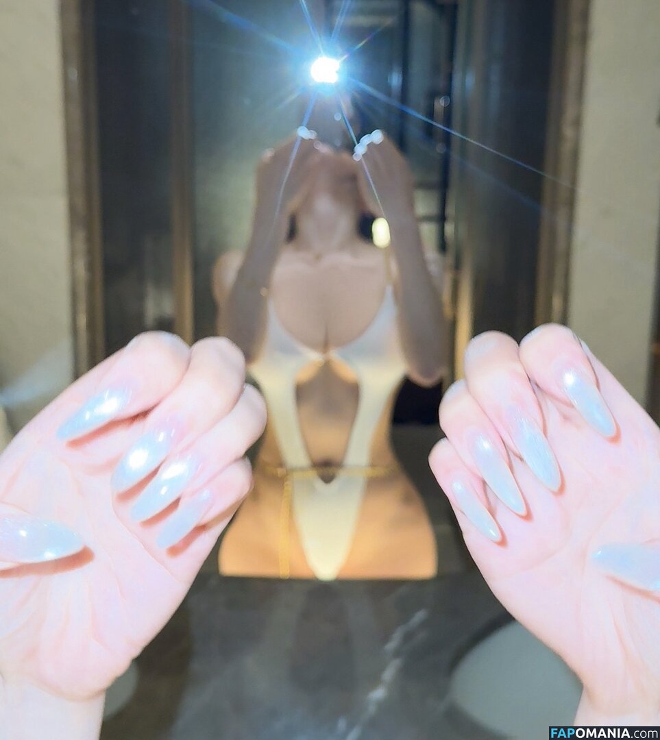 Mimi_1.1 Mimi_1.2 / mimi__1.1 / mimidan Nahý OnlyFans  Uniklá fotka #1
