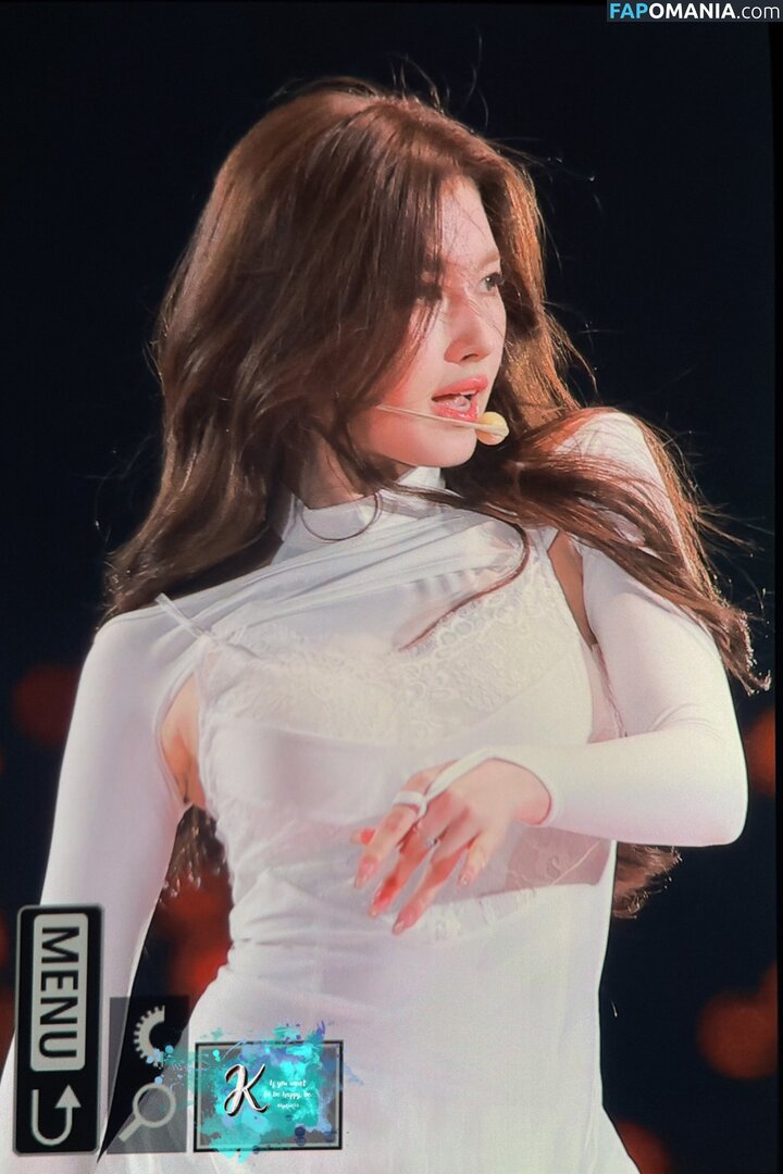 Minatozaki Sana / TWICE / m.by__sana Nahý OnlyFans  Uniklá fotka #20