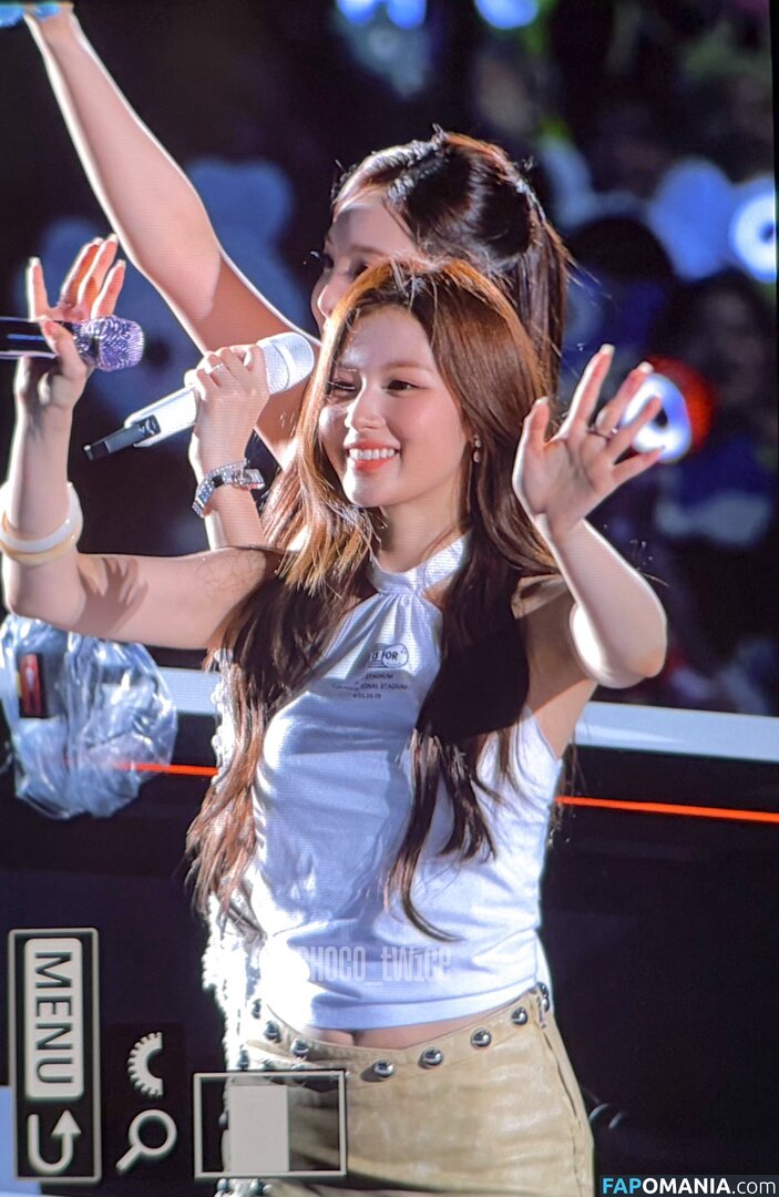 Minatozaki Sana / TWICE / m.by__sana Nahý OnlyFans  Uniklá fotka #22