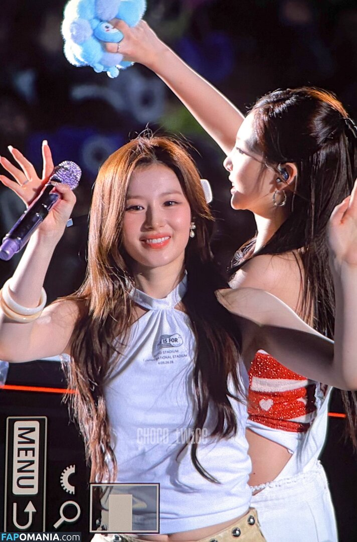 Minatozaki Sana / TWICE / m.by__sana Nahý OnlyFans  Uniklá fotka #23