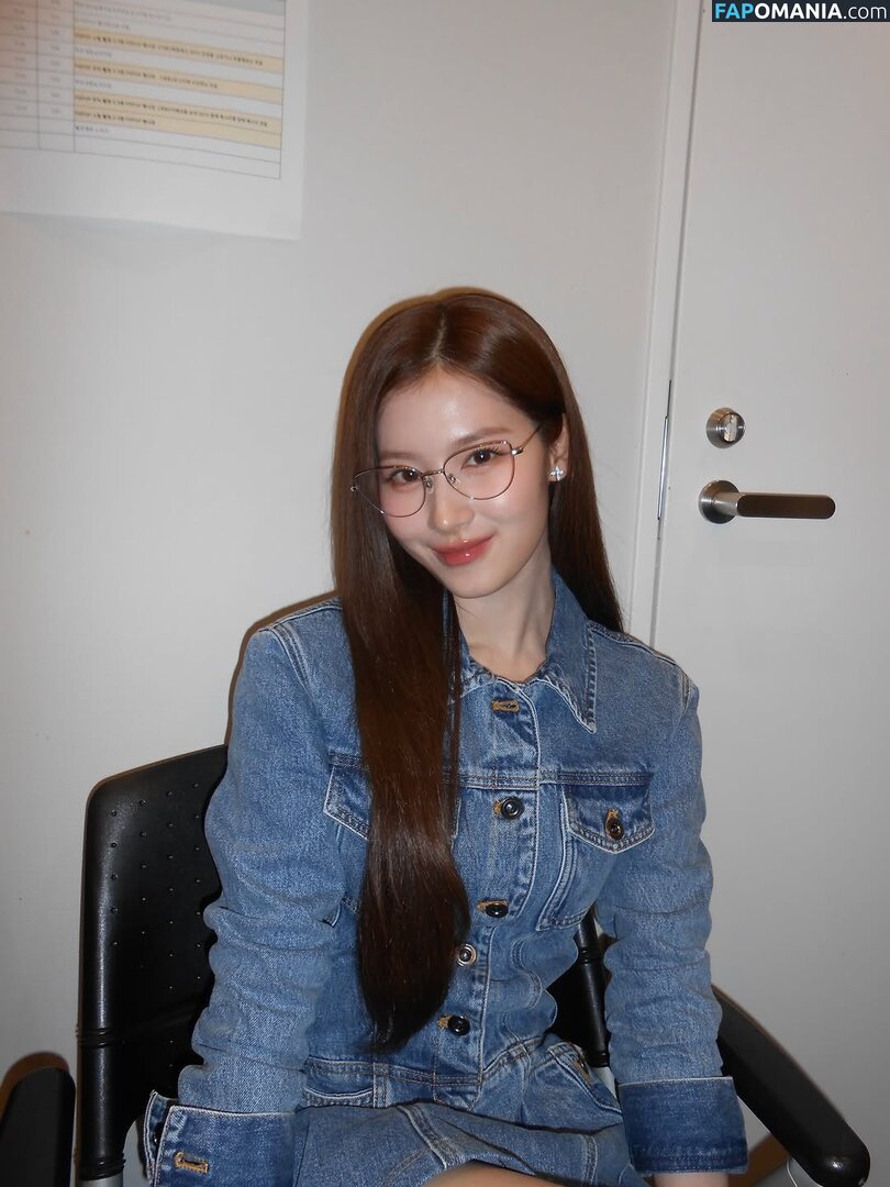 Minatozaki Sana / TWICE / m.by__sana Nahý OnlyFans  Uniklá fotka #50