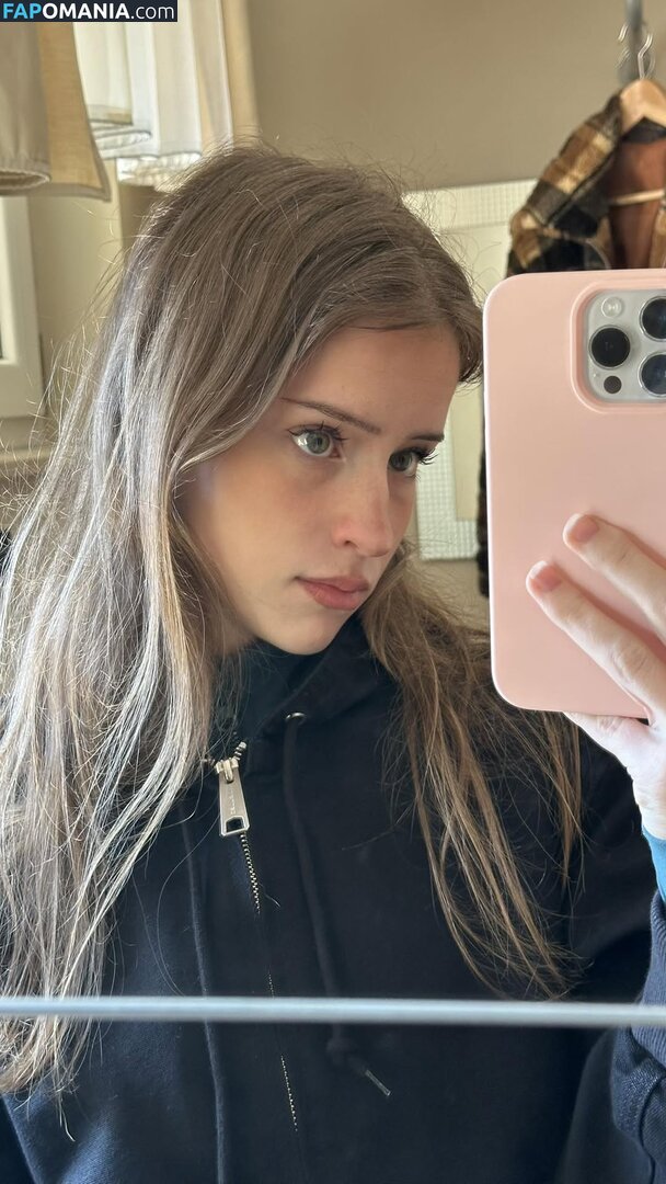 Mira.004 / model_mira Nahý OnlyFans  Uniklá fotka #1485