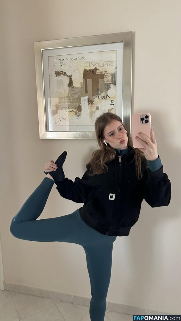 Mira.004 / model_mira Nahý OnlyFans  Uniklá fotka #1492