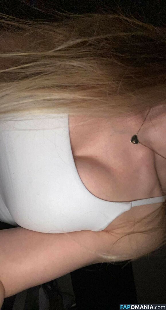 Mira Szalma / https: / mira.004 Nahý OnlyFans  Uniklá fotka #7