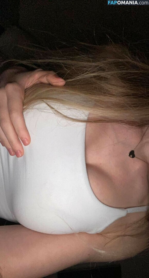 Mira Szalma / https: / mira.004 Nahý OnlyFans  Uniklá fotka #8