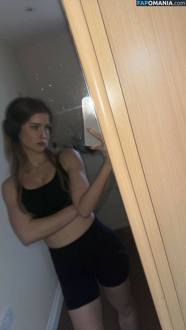 Mira Szalma / https: / mira.004 Nahý OnlyFans  Uniklá fotka #51