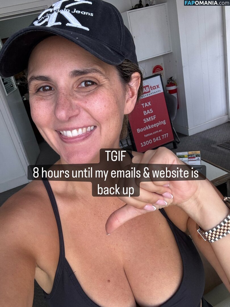 MILF Online Accountant / Miriam Holme / miriamholme Nahý OnlyFans  Uniklá fotka #24