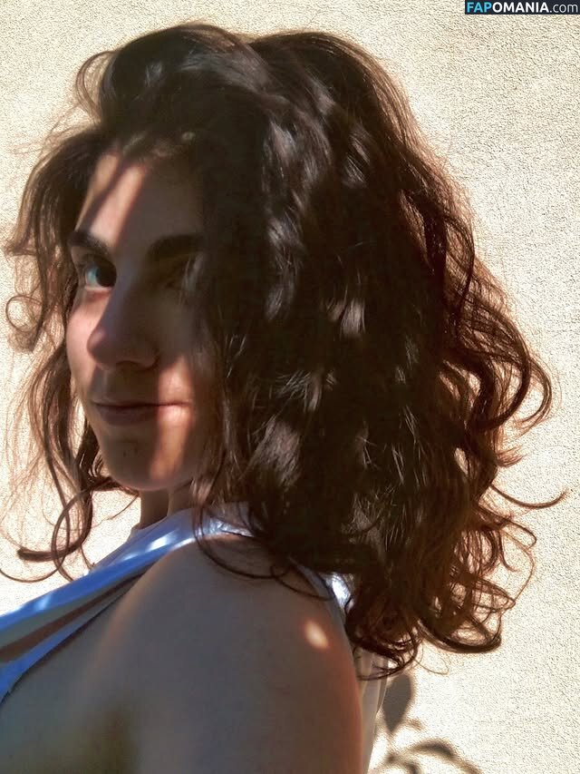 Miriana Di Fazio / cecinestpasmiri Nahý OnlyFans  Uniklá fotka #2