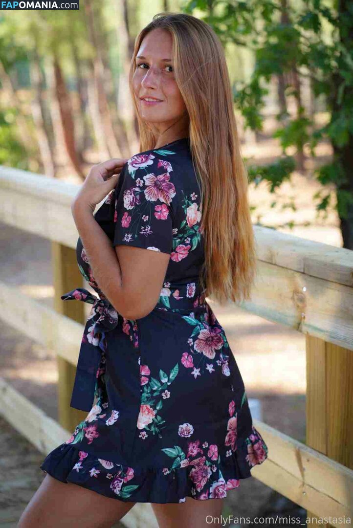 Miss Anastasia / miss_anastasia Nahý OnlyFans  Uniklá fotka #24