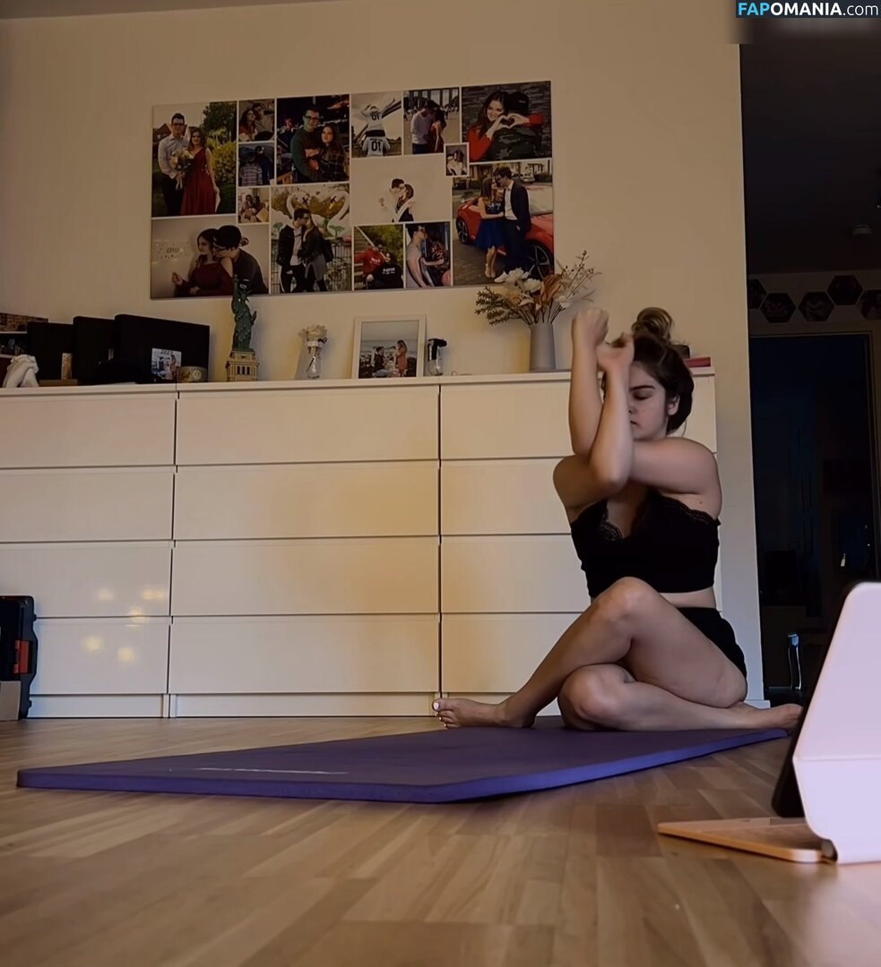 Mondwika Nahý OnlyFans  Uniklá fotka #3