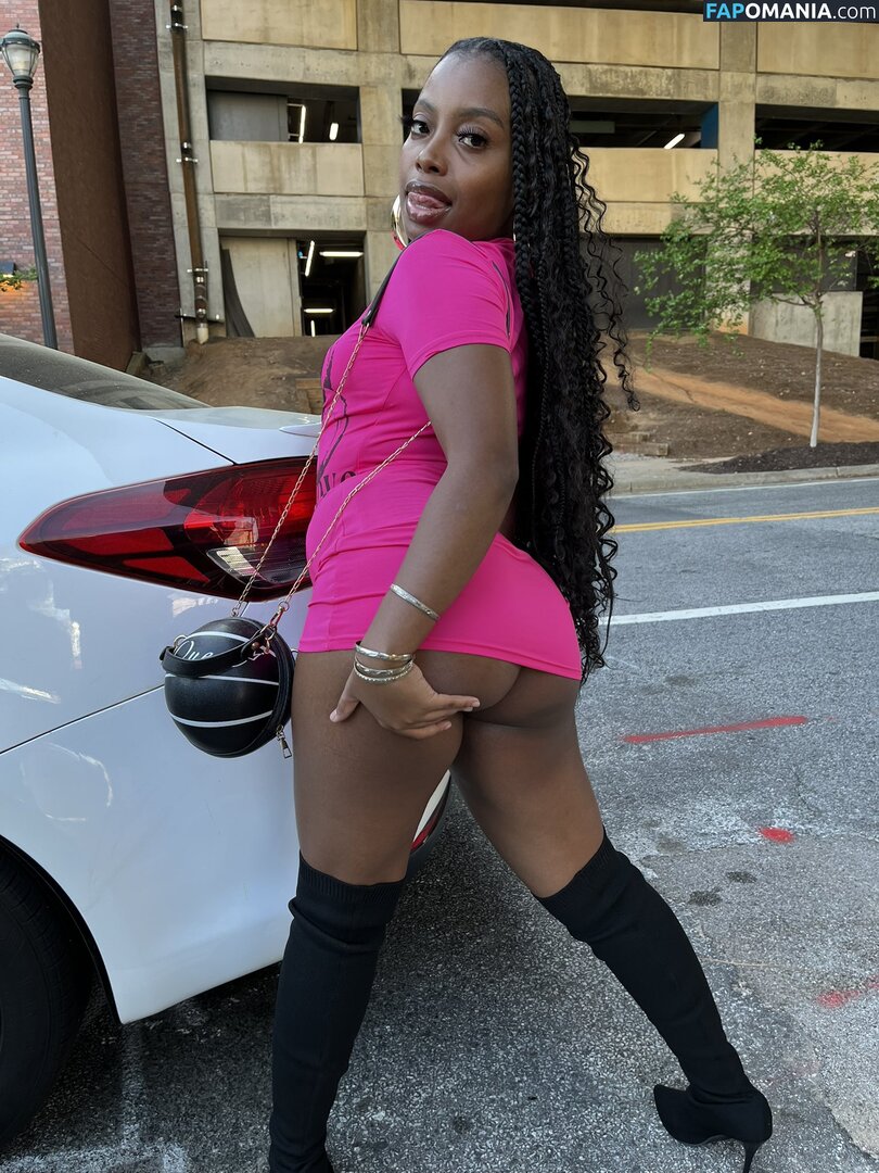 10shania / Muthafuckinlae / exclusivelylae / exclusivelylaee / https: / mf.lae / mflae___ Nahý OnlyFans  Uniklá fotka #1