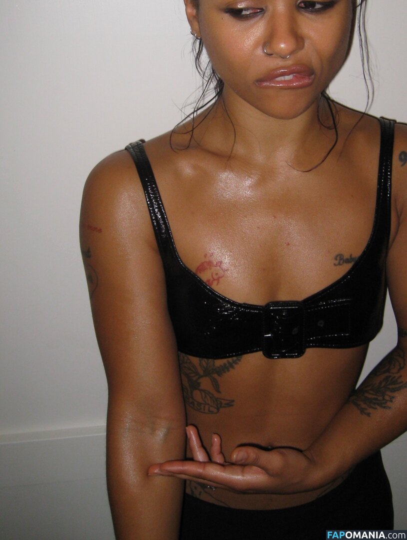 My'hala Herrold / Myha'la / https: / mmyhala Nahý OnlyFans  Uniklá fotka #10