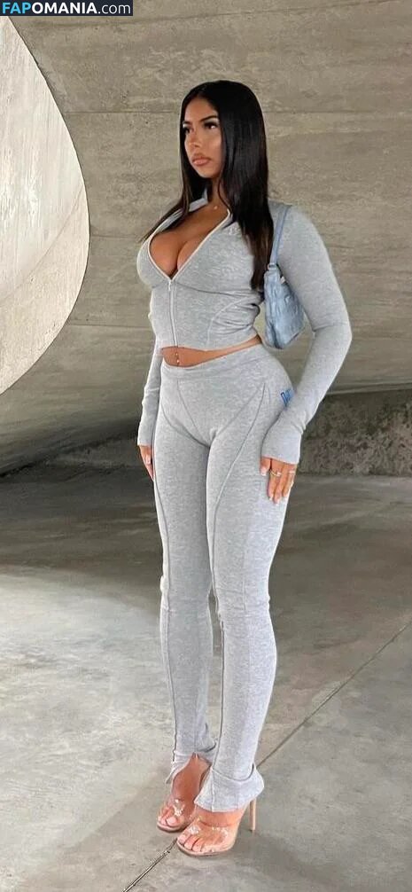 Mya Mills / https: / myamills / myamills9 Nahý OnlyFans  Uniklá fotka #8