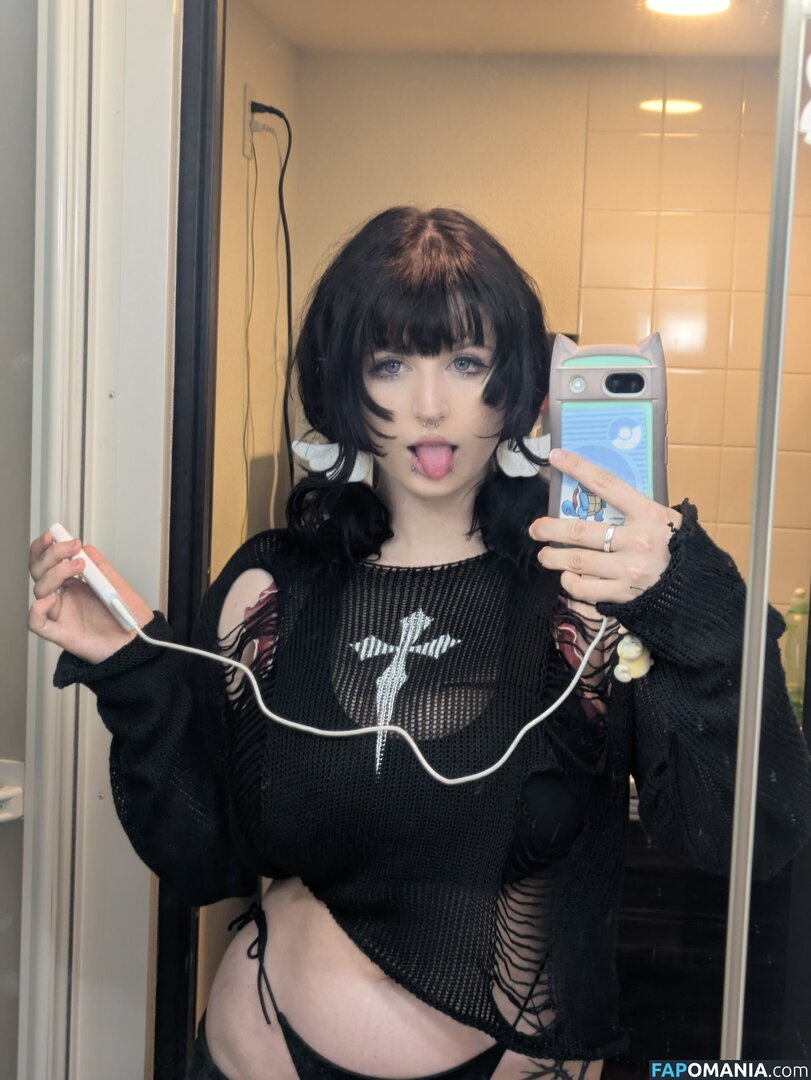 Mylittlerobin / _littlerobin_ Nahý OnlyFans  Uniklá fotka #2