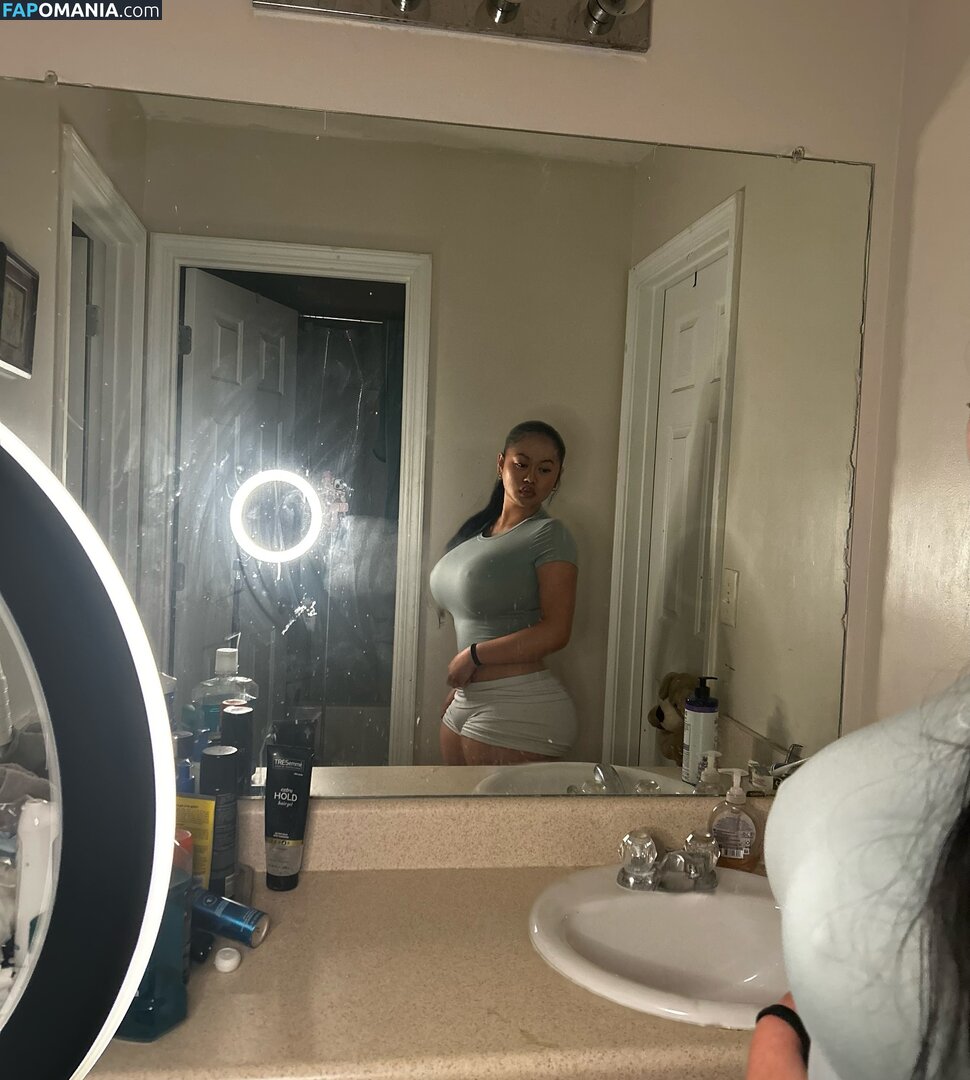 N66yk / https: / nreaux / trillnayla Nahý OnlyFans  Uniklá fotka #7