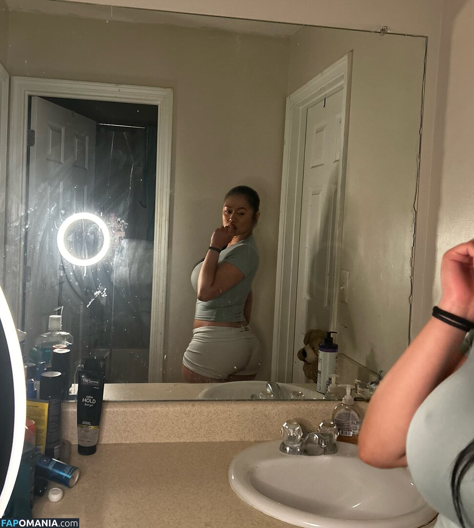 N66yk / https: / nreaux / trillnayla Nahý OnlyFans  Uniklá fotka #9