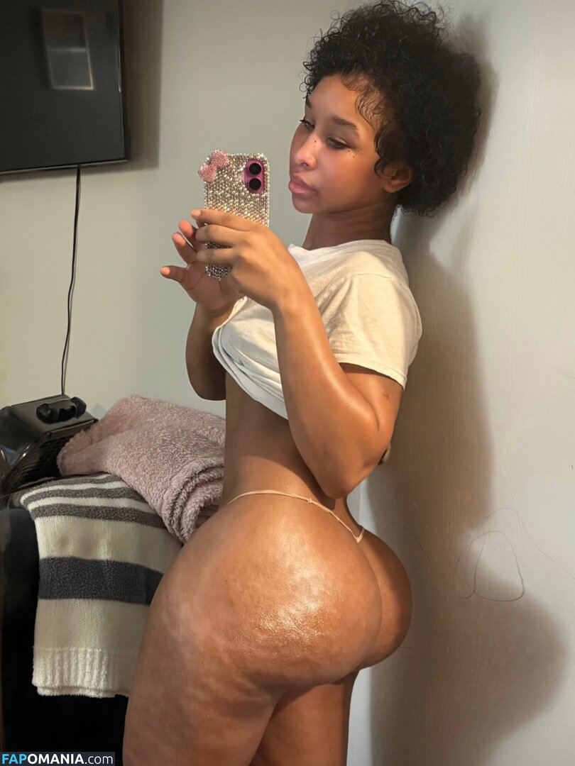 Naebxaa / boujeeea Nahý OnlyFans  Uniklá fotka #2