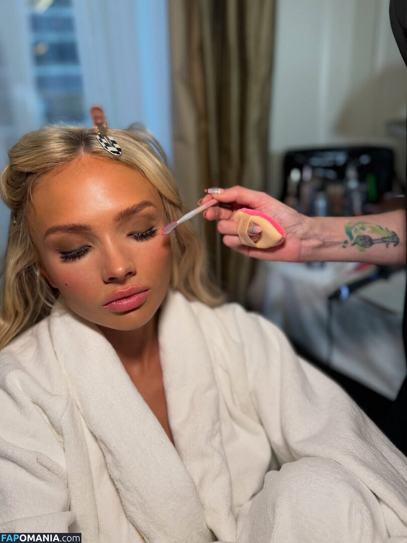 Natalie Alyn Lind / NatalieAlynLind / https: / natalynlind Nahý OnlyFans  Uniklá fotka #506