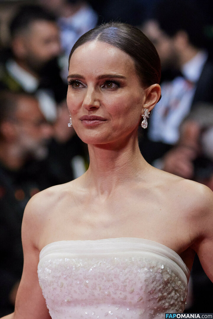 Natalie Portman / natalieportman Nahý OnlyFans  Uniklá fotka #38