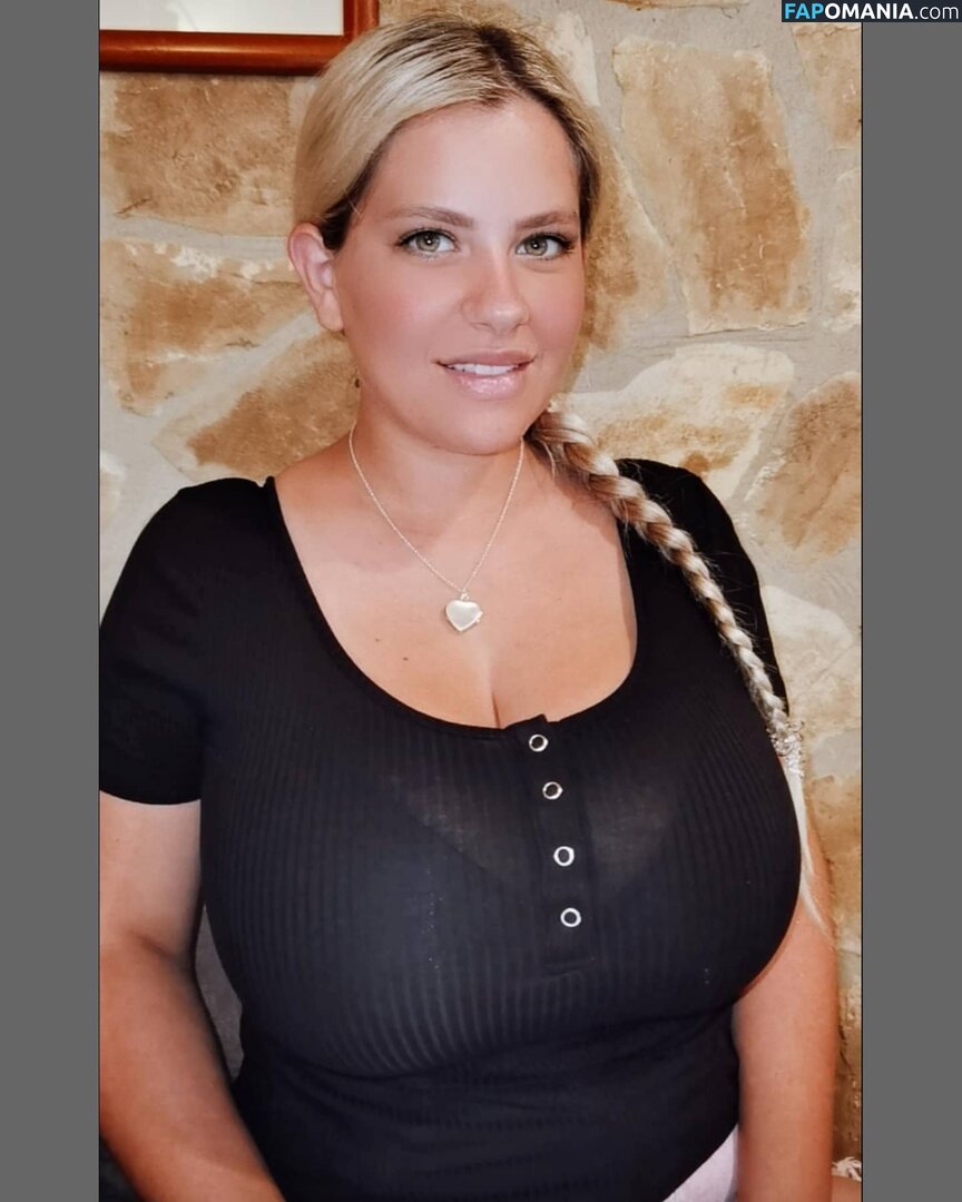 Nina Phoenix / Tamara Dido / https: / ninaphoenix / ninaphoenix_ Nahý OnlyFans  Uniklá fotka #257