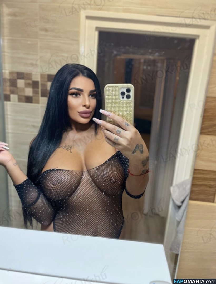 Patrinka / nincs_nincs0702 / ninizmallz Nahý OnlyFans  Uniklá fotka #10