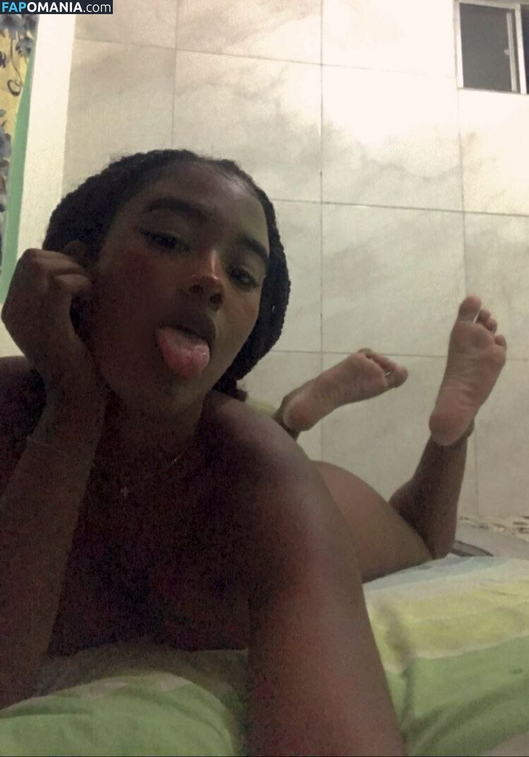 ninfetinha vih / ninfetinhavivi / ninnidavid / shygirlfromeurope Nahý OnlyFans  Uniklá fotka #4