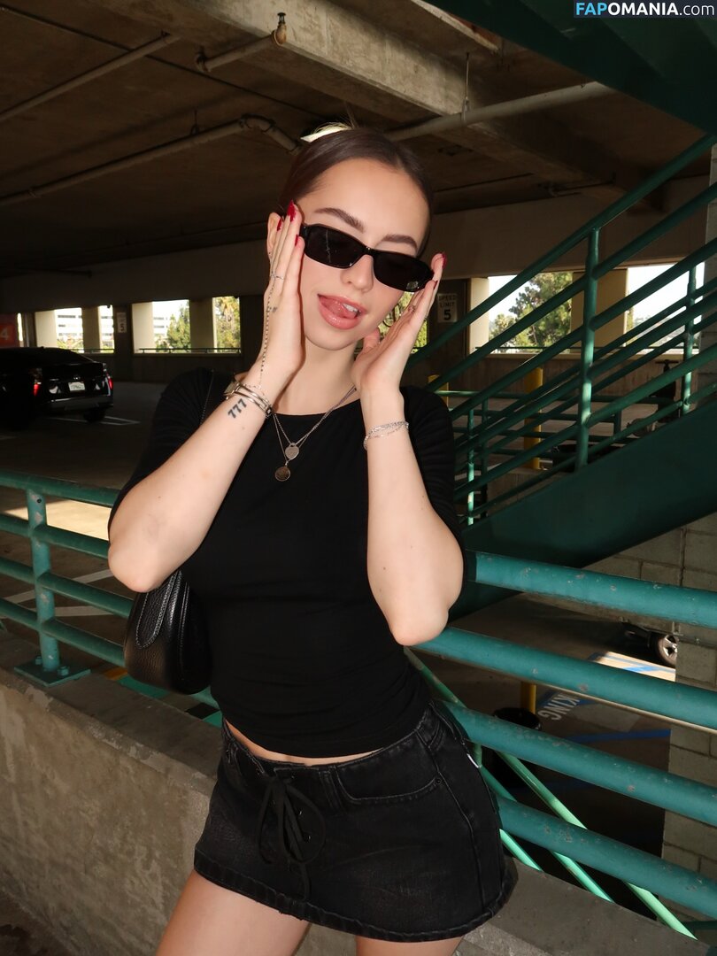 Katelyn Elizabeth / katelynelizabeth / nnayetakk Nahý OnlyFans  Uniklá fotka #35