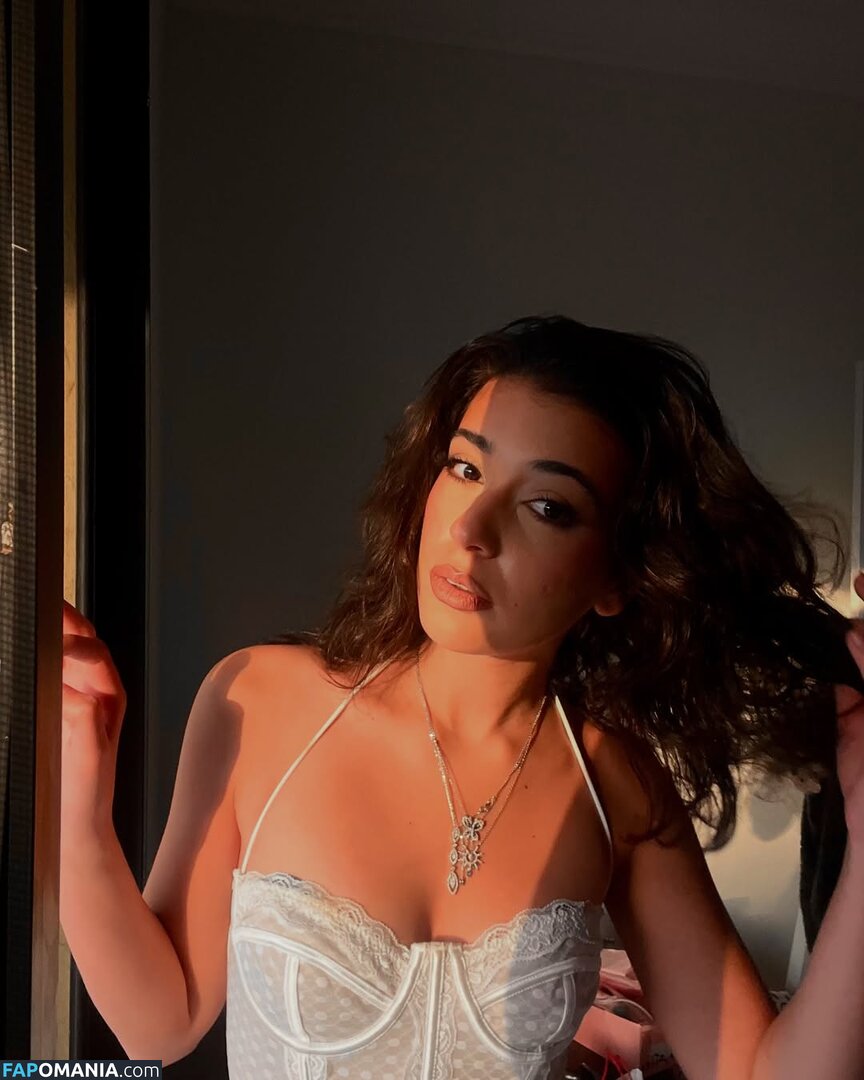 Nourine Abouseada / https: / nourineabouseada Nahý OnlyFans  Uniklá fotka #10