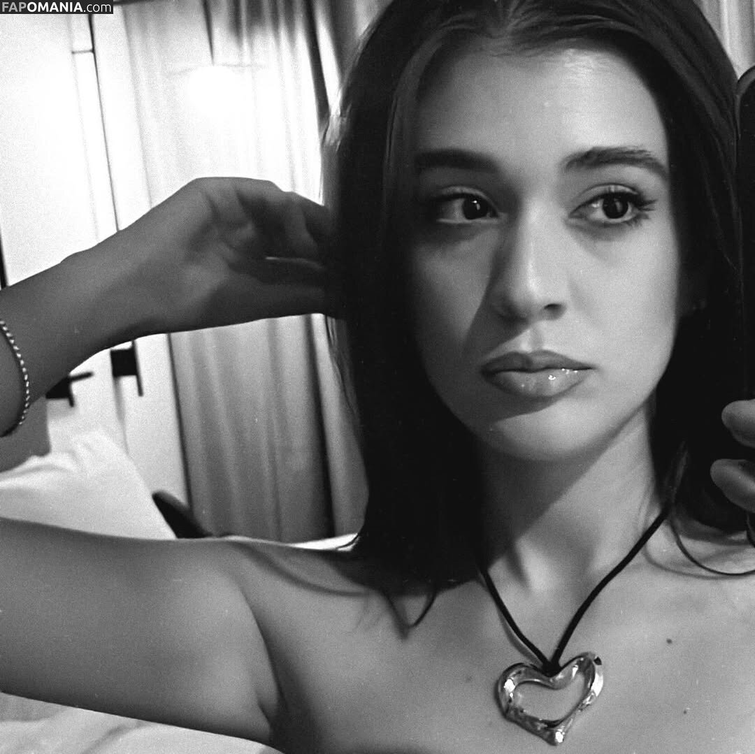 Nourine Abouseada / https: / nourineabouseada Nahý OnlyFans  Uniklá fotka #12