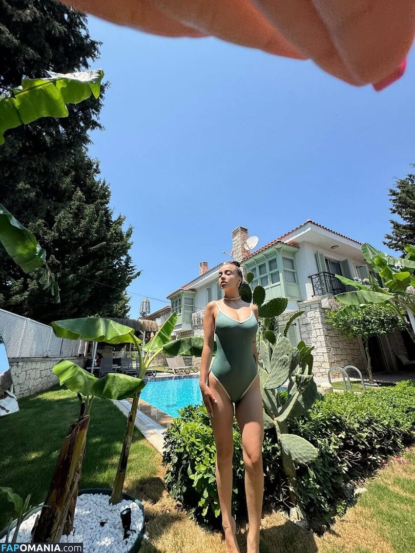 Nurseli Aksoy / https: / punknurseli Nahý OnlyFans  Uniklá fotka #19